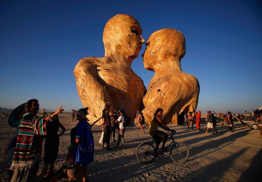 4 Burning man art installations