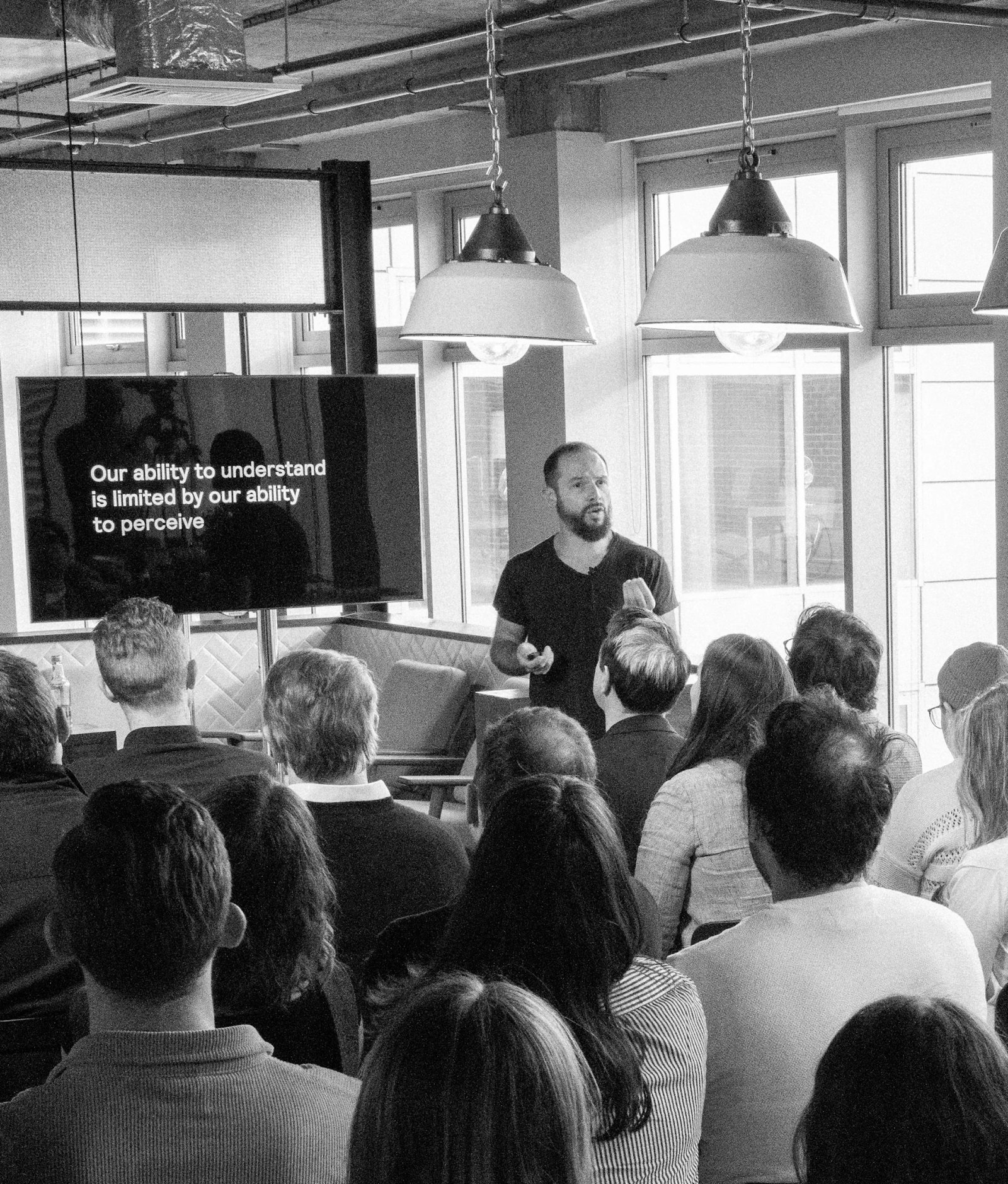 Aza Presentation 16x9