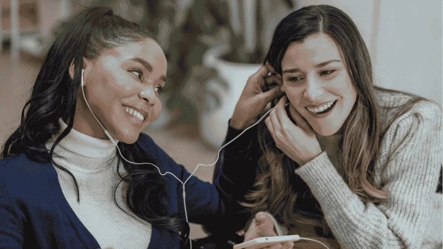 Why are Wired Headphones Making a Comeback?