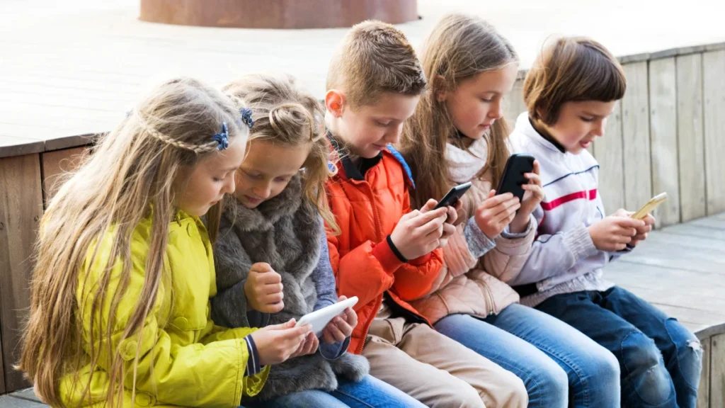 UK Asks Meta to Extend US Restrictions to British Teens