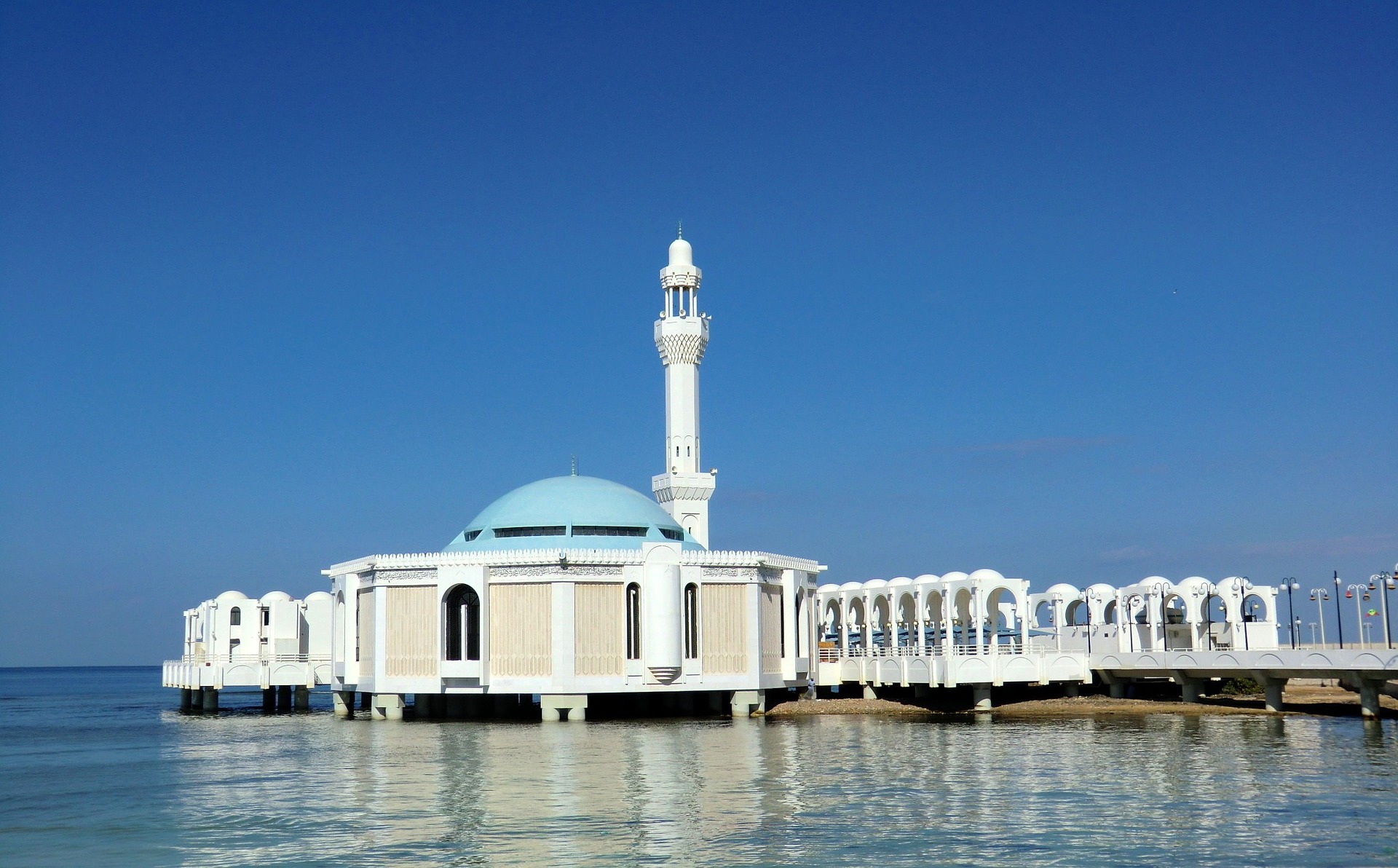 Visit Jeddah’s famed floating mosque