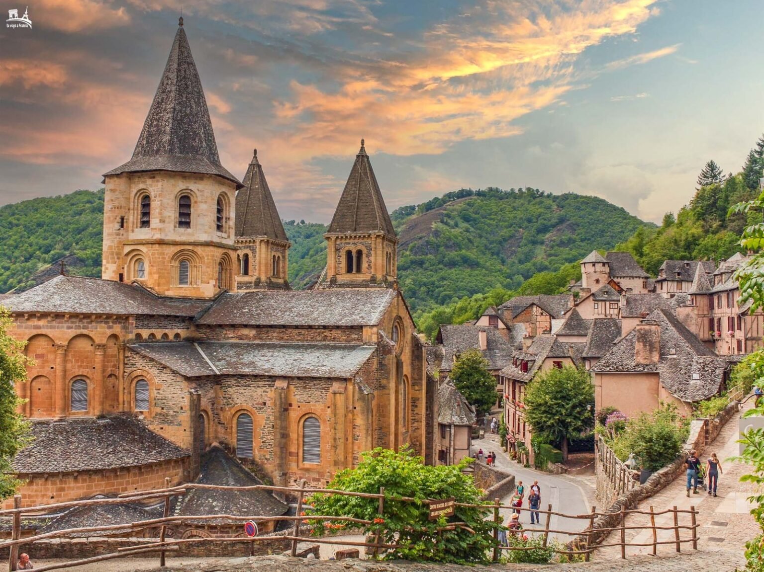 Conques, uno de los pueblos más bonitos de Francia