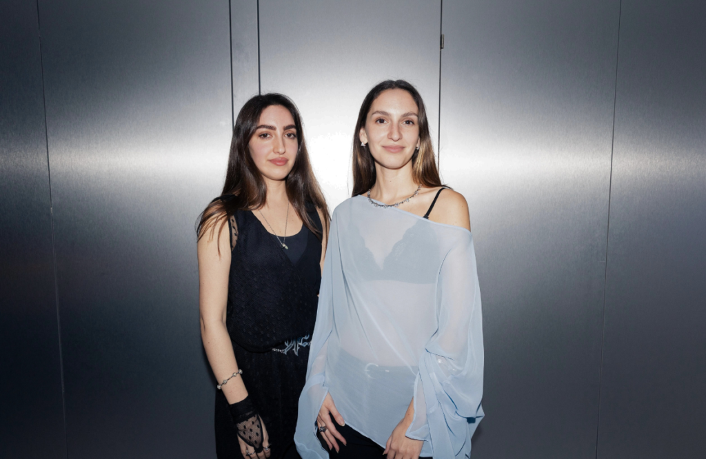 DESTANTS, la marca de las diseñadoras argentinas Paz y Mora Álvarez Antúnez, llega a París durante Paris Fashion Week